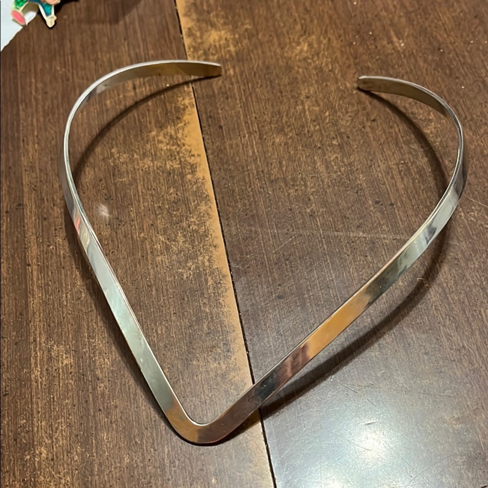 Elegant Silver V-Shaped Necklace